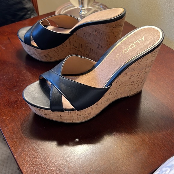ALDO Cork wedges size 8 Slip on Shoe - Picture 2 of 2